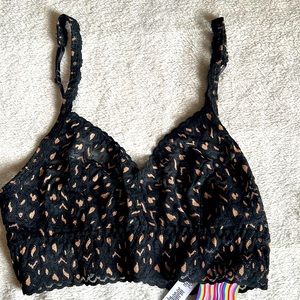 Hanky Panky V-neck bralette. Never worn